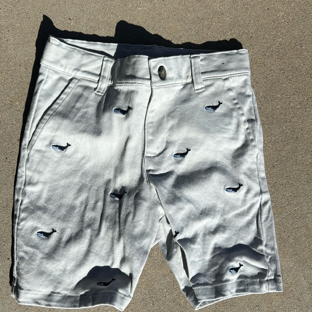 Janie & Jack critter khaki boys shorts with whales sz 6